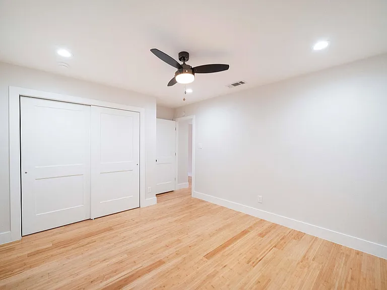 2515 Berkett Dr — Photo 47