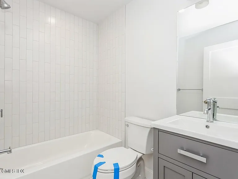 347 Delavan Ave #A — Photo 17