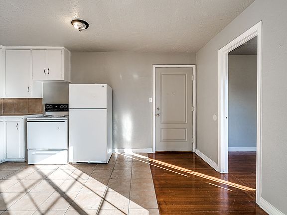 5th image of 2037 NW 26th St #4875377