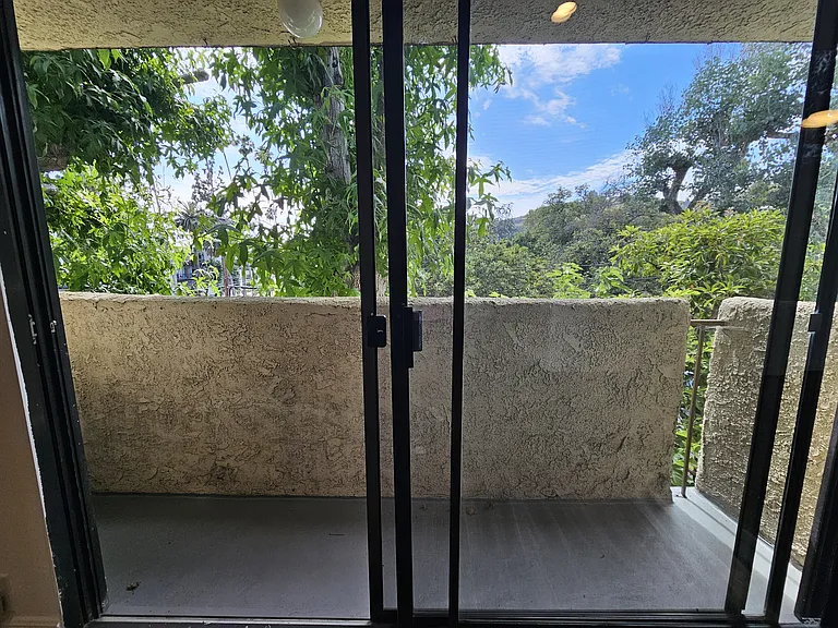 7523 Hollywood Blvd — Photo 25