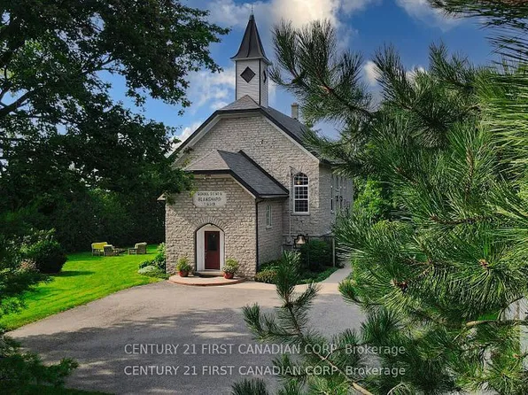 1772 Perth Road 139 Rd #139, Perth South, ON N4X 1C8