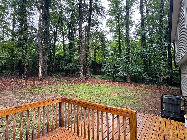 4007 Yadkin Dr — Photo 31