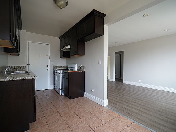 2nd image of 215 E Colorado Blvd APT 5