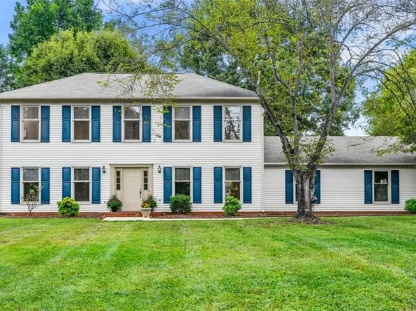1375 Spring Hill Cir, Kernersville, NC 27284
