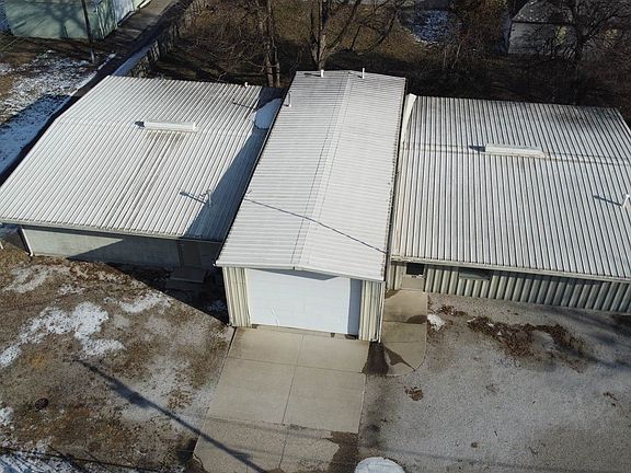 2nd image of 428 S 11th St