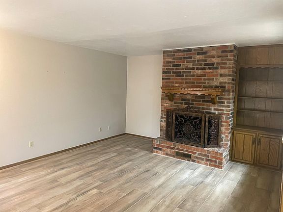 2nd image of 1112 Summerton Pl