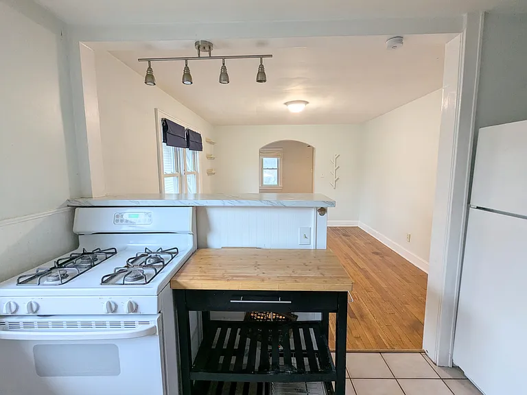 2761 Indianola Ave #2761 — Photo 9