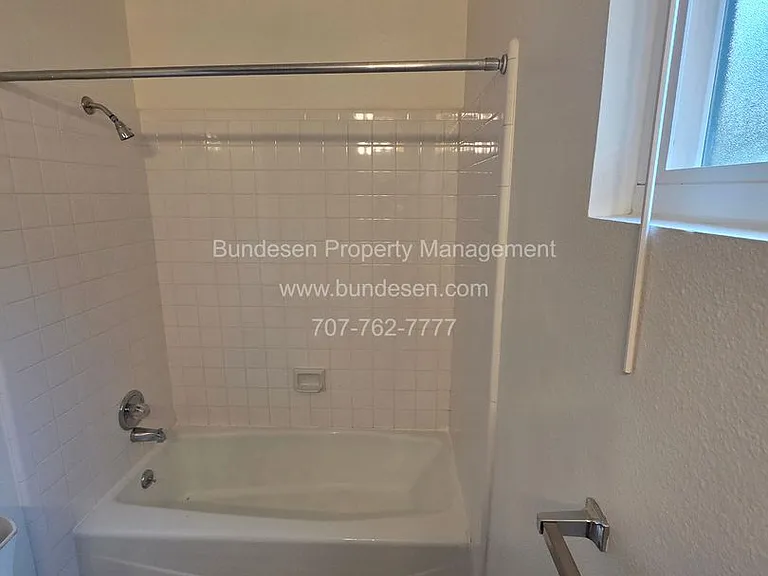 732 Beaver St — Photo 10