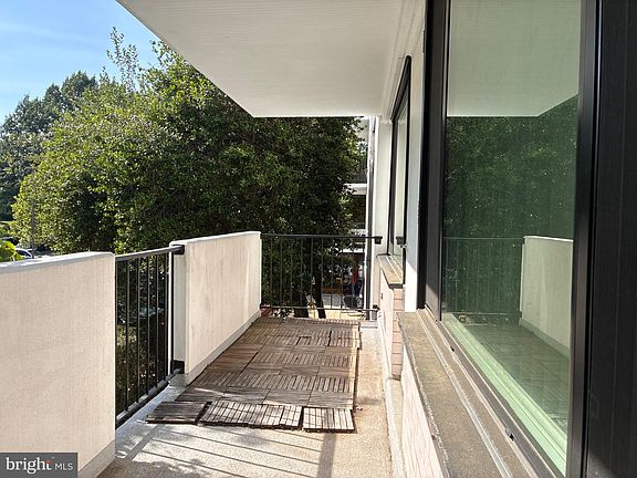 5th image of 4501 Arlington Blvd APT 219