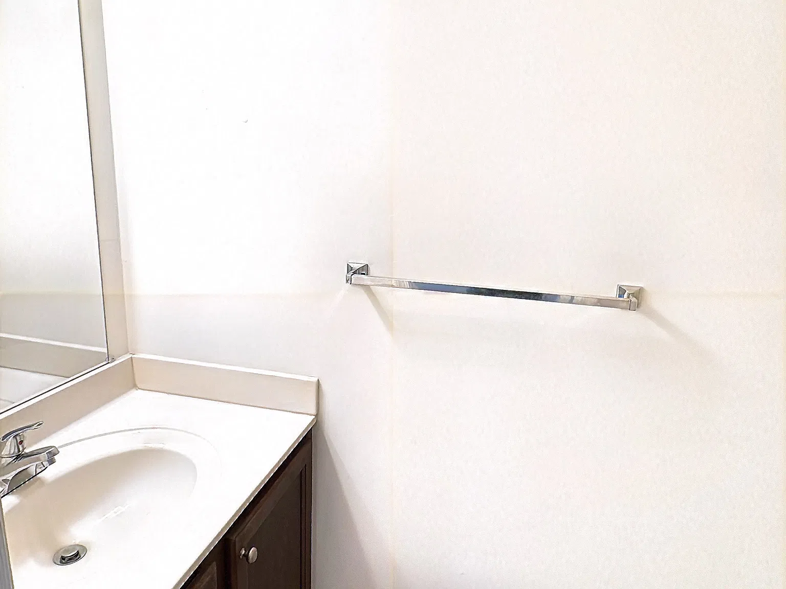 3 bed, 1428 sqft, $2,200 — Photo 3