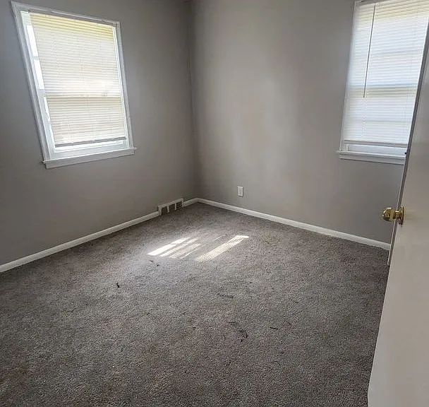 3514 N 36th Ave — Photo 9