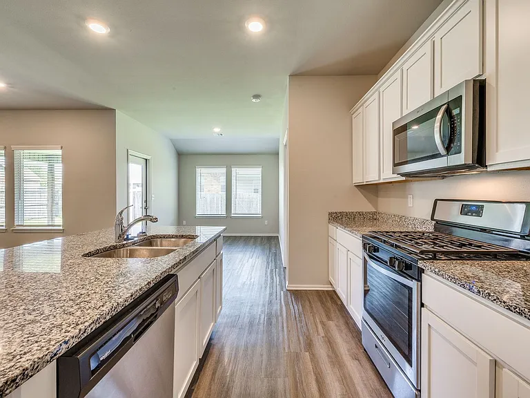 3102 Debbie Ln — Photo 31