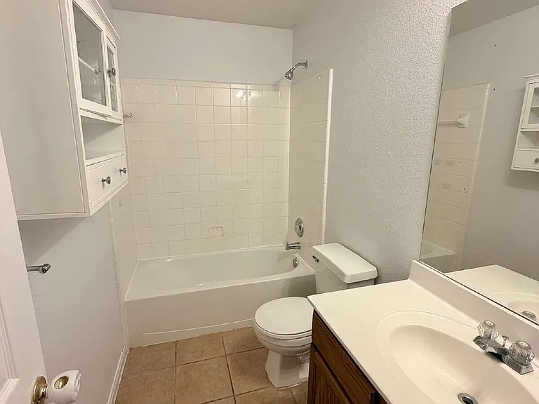 1517 Hawk Dr — Photo 18