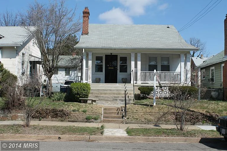 27 Madison St NW photo 1