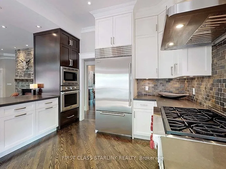 38 Kensington Dr — Photo 16