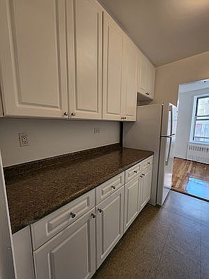 3rd image of 5115 Van Kleeck St APT 5B