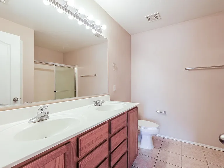 11242 W Garfield St — Photo 11