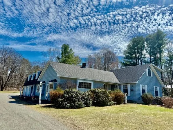 14 Lakeshore Drive, Belgrade, ME 04917