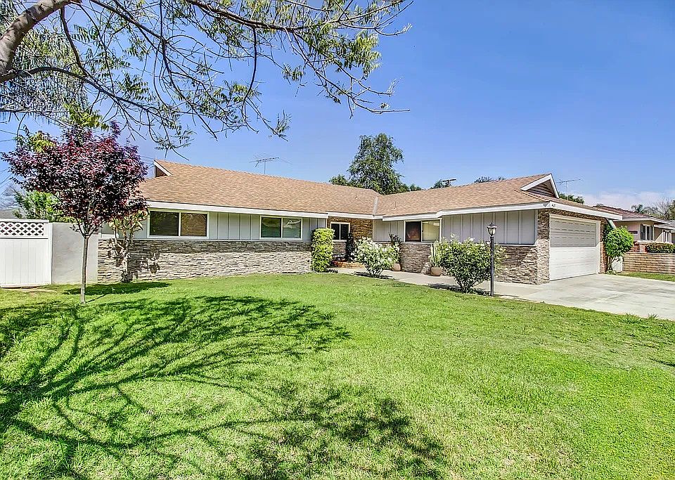 1st image of 4687 Edgewood Pl