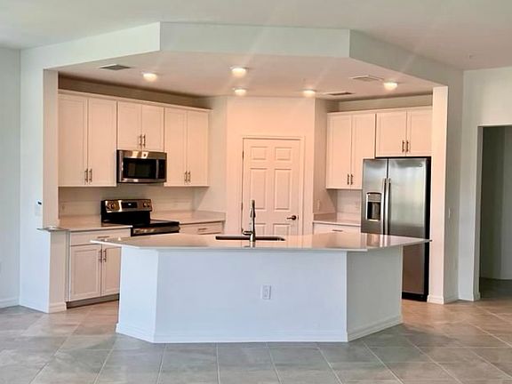 4th image of 12041 Santaluz Dr APT 102