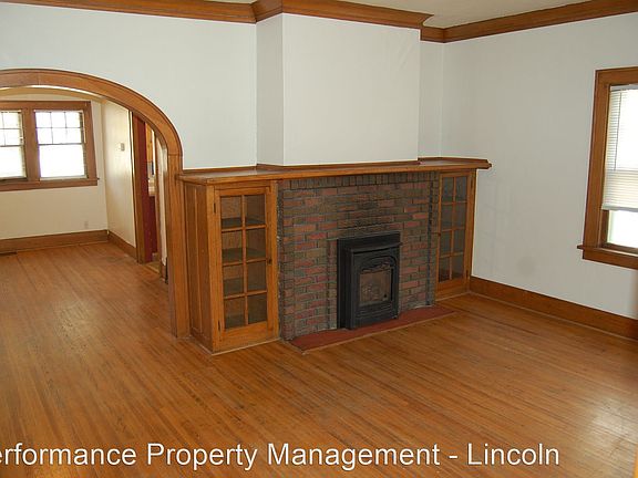 3rd image of 3154 Vine St