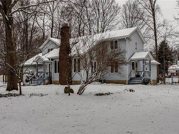 4th image of 1297 Gale Dr