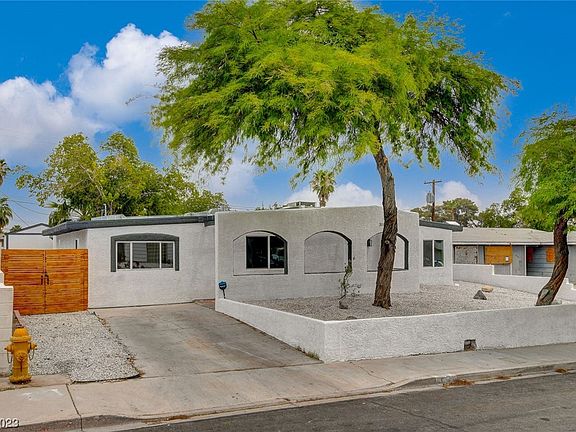 3rd image of 3108 Roseville Way