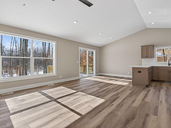 4th image of 3706 Country Ct