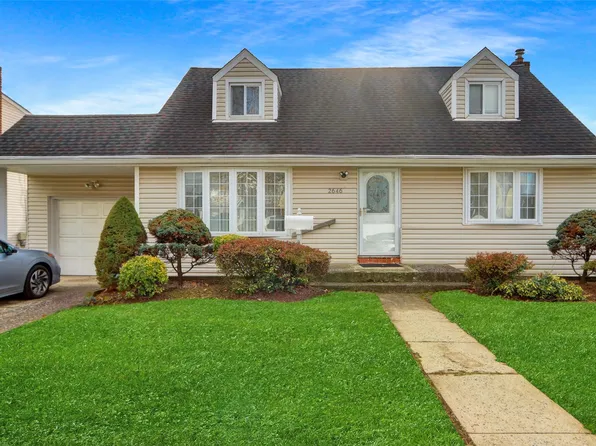 2646 1st Avenue, East Meadow, NY 11554