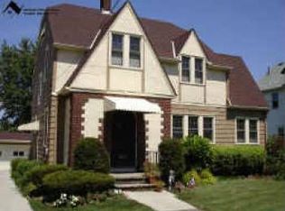 19128 Westwood Dr, Strongsville, OH 44136