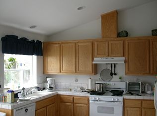 1120 Jacqueline Dr, Hollister, CA 95023