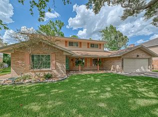 245 Saint Cloud Dr, Friendswood, TX 77546
