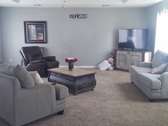 24 x 20 family room