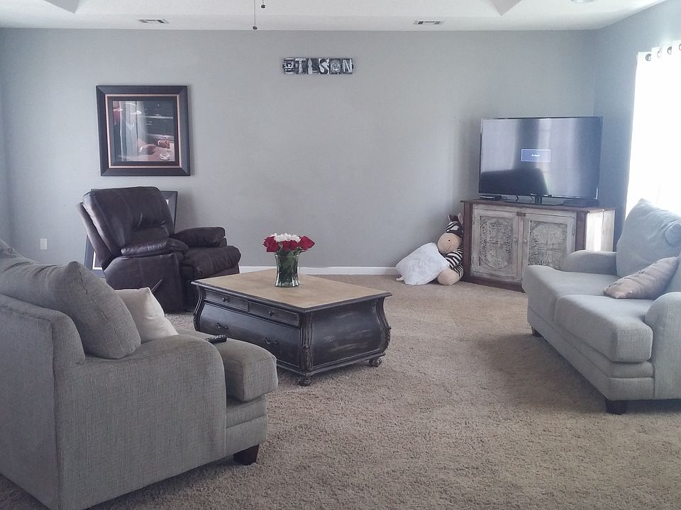 24 x 20 family room