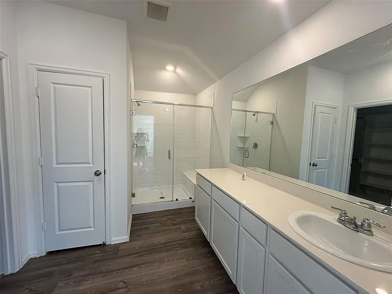 5111 Winslow Grove Dr — Photo 10
