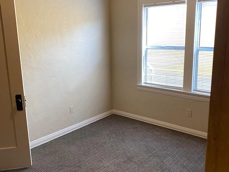 2267 Honolulu Ave #1 — Photo 11