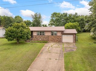 113 Brewer St, Harrison, AR 72601
