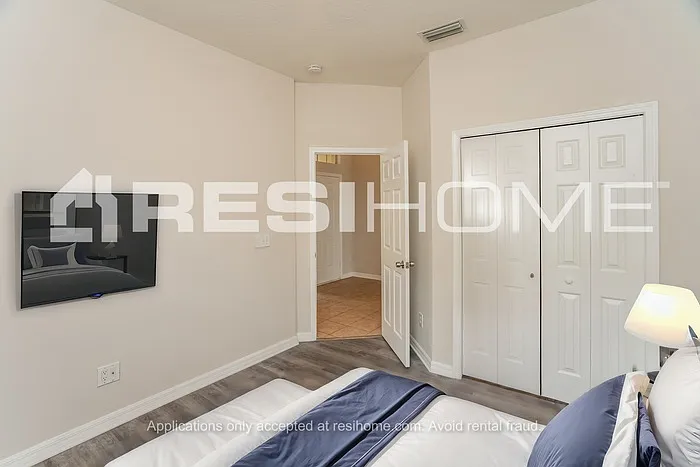 5209 Clover Mist Dr — Photo 10