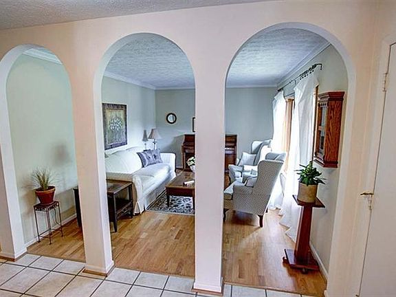 3rd image of 3621 Dawnridge Dr
