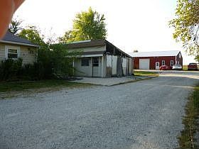 5th image of 503 E 10th St