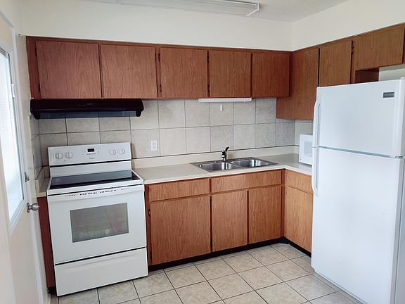 2nd image of 1-835 N Grandview Ave #1