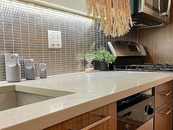 3rd image of 372 Kosciuszko St #106