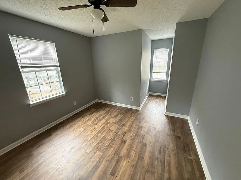 3 bed, 1.5 bath, 1224 sqft, $1,795 — Photo 3