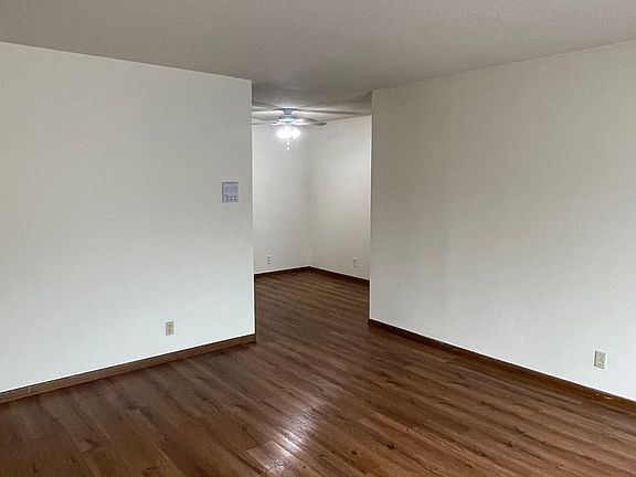 5th image of 3404 Emerson Ave S Unit 202