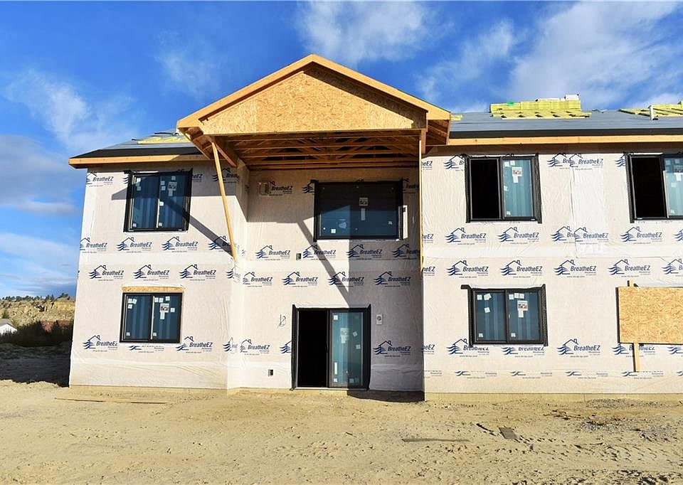 2nd image of 3113 Falcon Cir