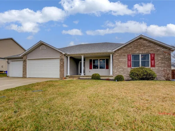 120 Lexington Cir, Mount Zion, IL 62549