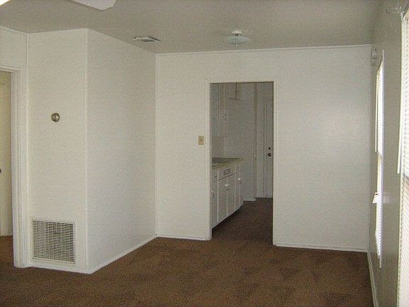 5th image of 2907 Wildwood St