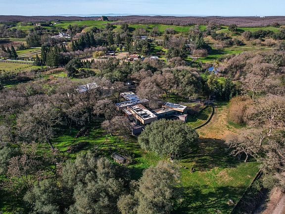 3rd image of 12100 Horseshoe Rd