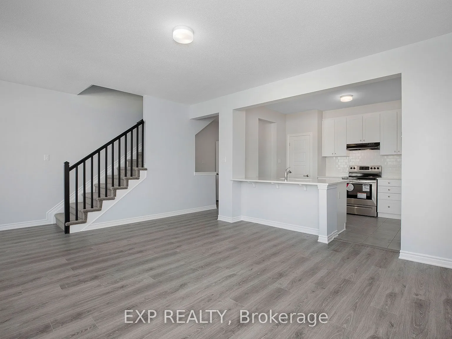 2 bed, $2,400 — Photo 2