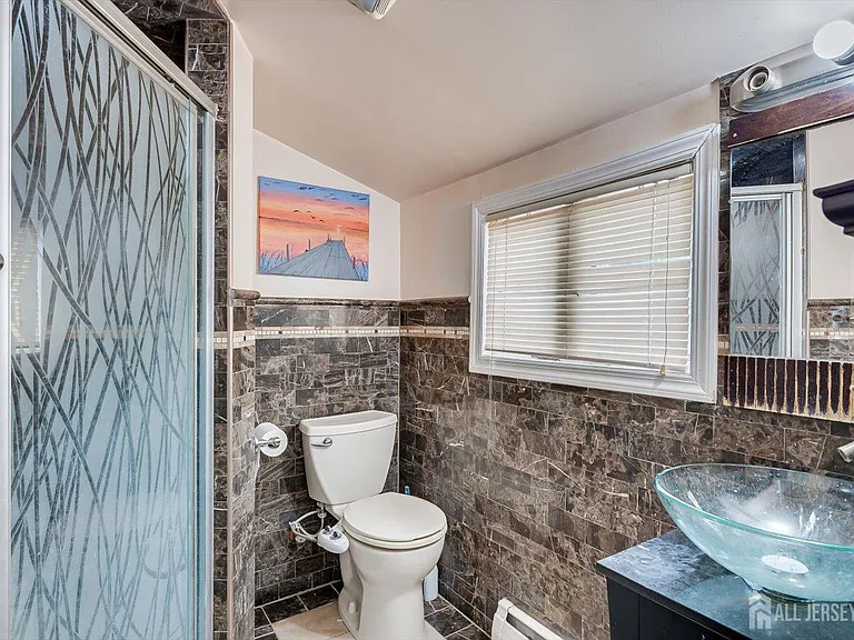 111 Sonora Ave — Photo 25
